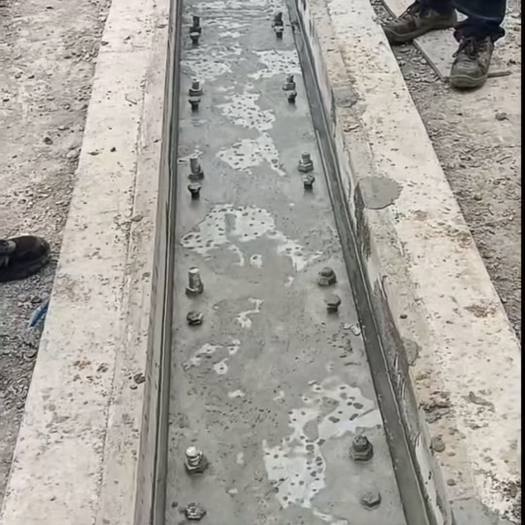 玉州港口码头起重机龙门吊重型机械设备稳固用早强快凝轨道胶泥